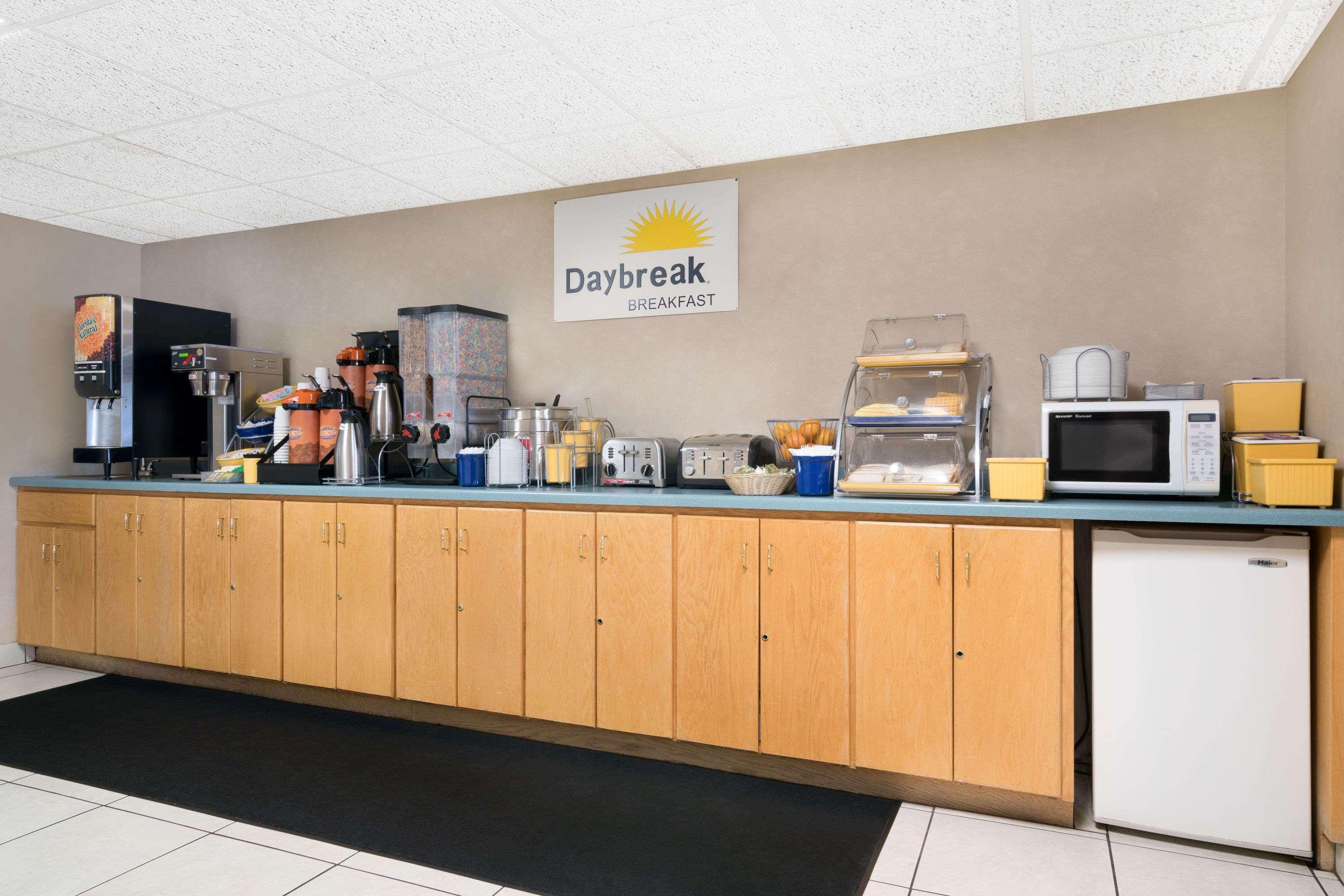 Days Inn By Wyndham St Cloud Saint Cloud Eksteriør billede